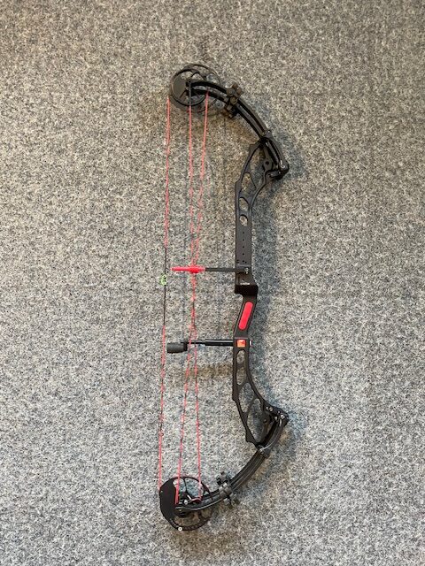 PSE Freak SP RH Black 50-60 pond 27.5-33 inch