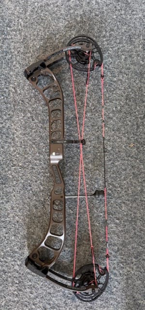 Prime Black 3 LH Brown 30-40 pond 25,5-31 inch verstelbaar