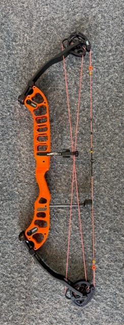 Prime STX V2 36 LH 30-40 pond Oranje 25,5 inch treklengte